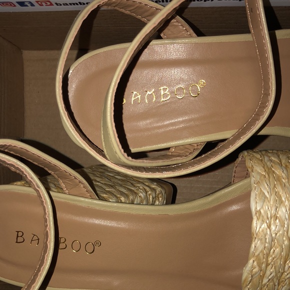 Bamboo Maddy Natural Heels - Picture 8 of 10